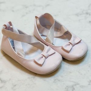 Janie & Jack girls 18-24m ballet shoes with bows pink